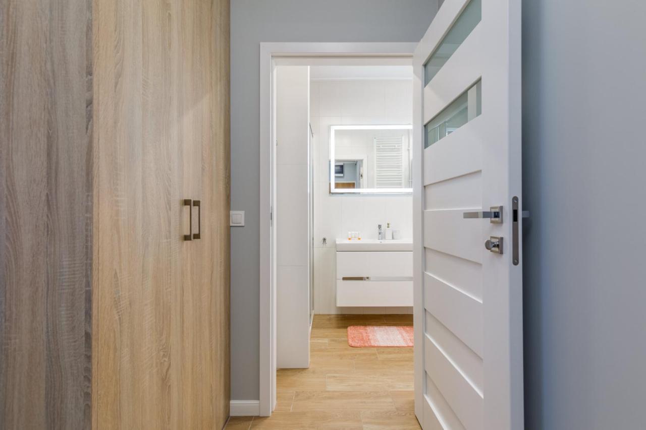 Apartment Rybacka With Parking&Balcony By Noclegi Renters Мендзыводзе Экстерьер фото